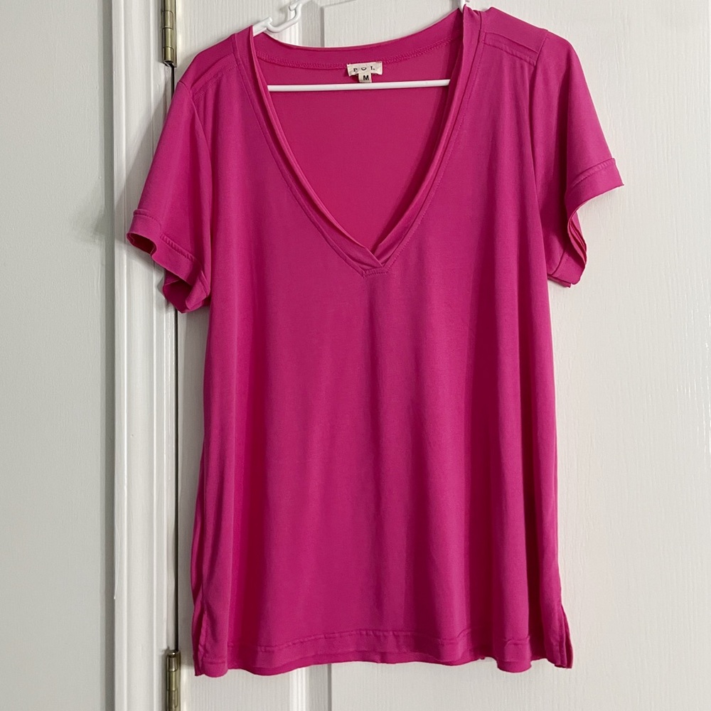 NWT POL hot pink v neck tee